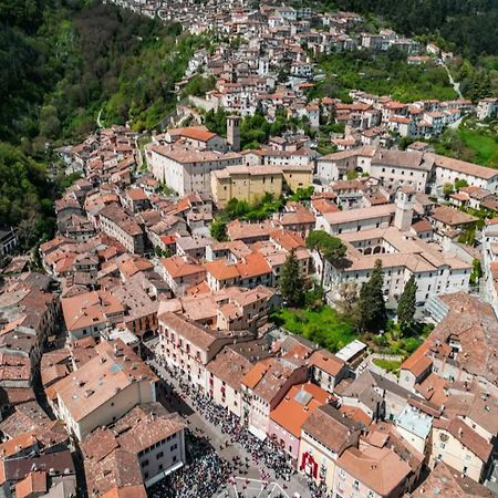 Appartamento Luzzi Tagliacozzo Extérieur photo